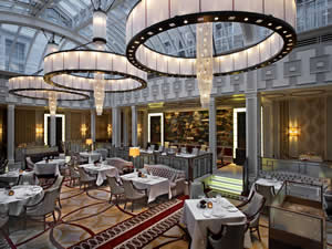 Apsleys Restaurant, The Lanesborough Hotel, London, England, UK